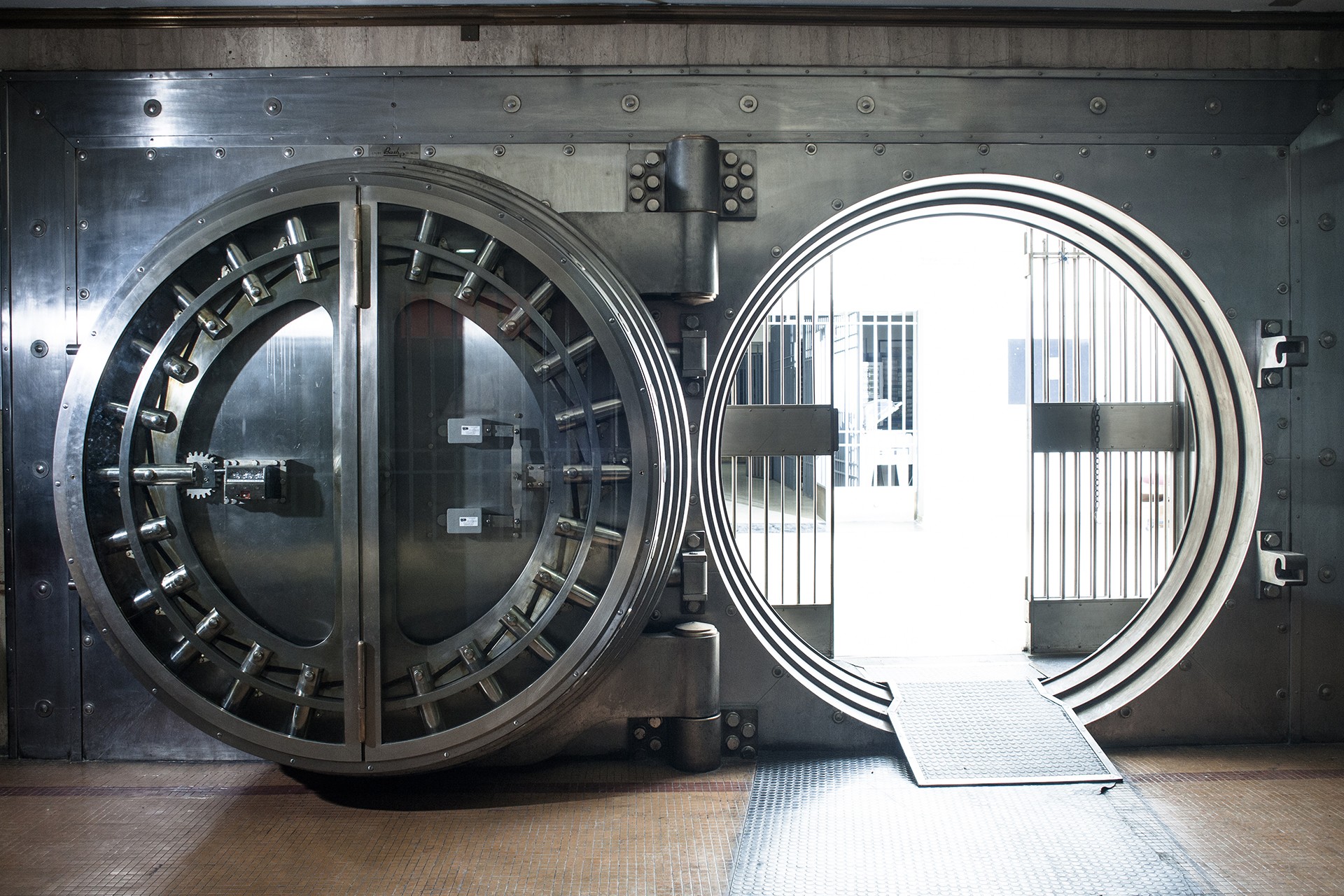 FPHE0030-Banque-centrale1